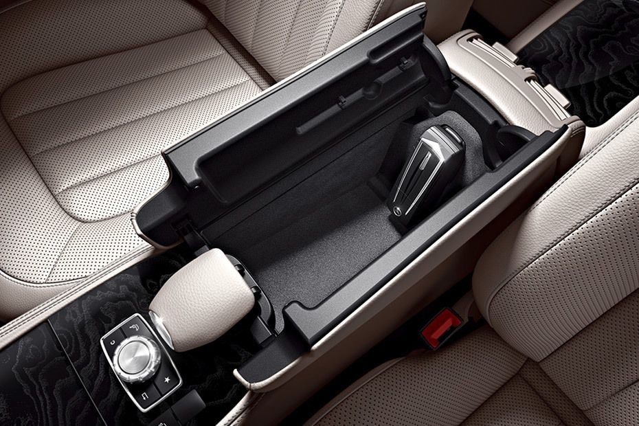 CLS-Class Coupe Front Center Divider in UAE