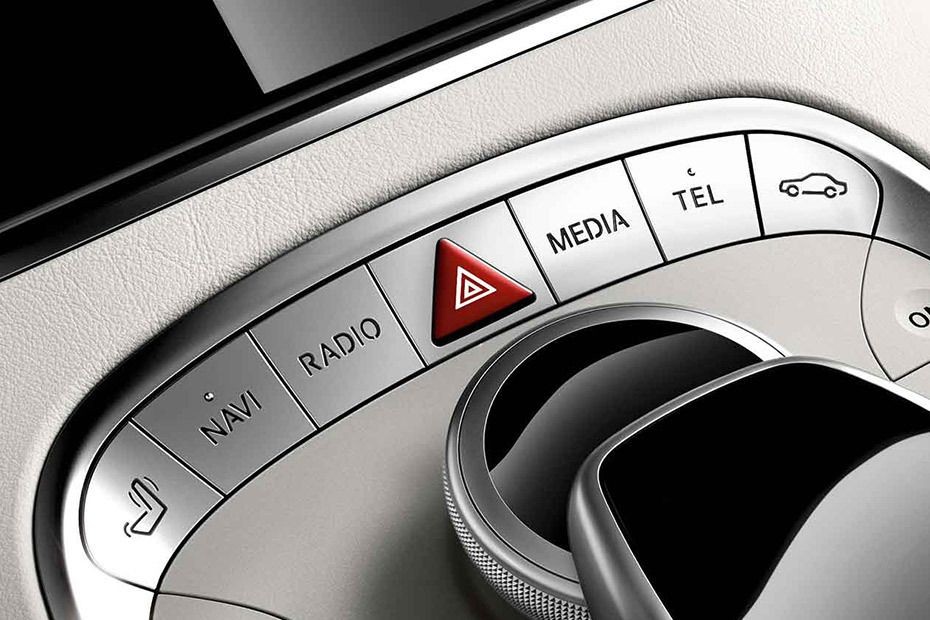 Stereo View of S-Class Coupe in UAE