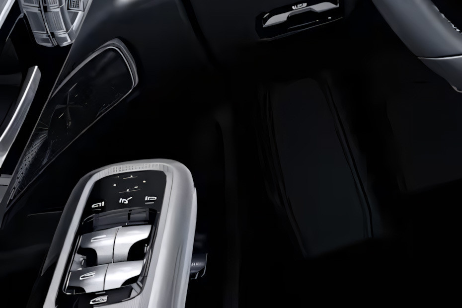 Mercedes-Benz E-Class Sedan Drivers Side In Side Door Controls