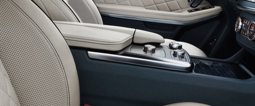 GL Class Front Center Divider