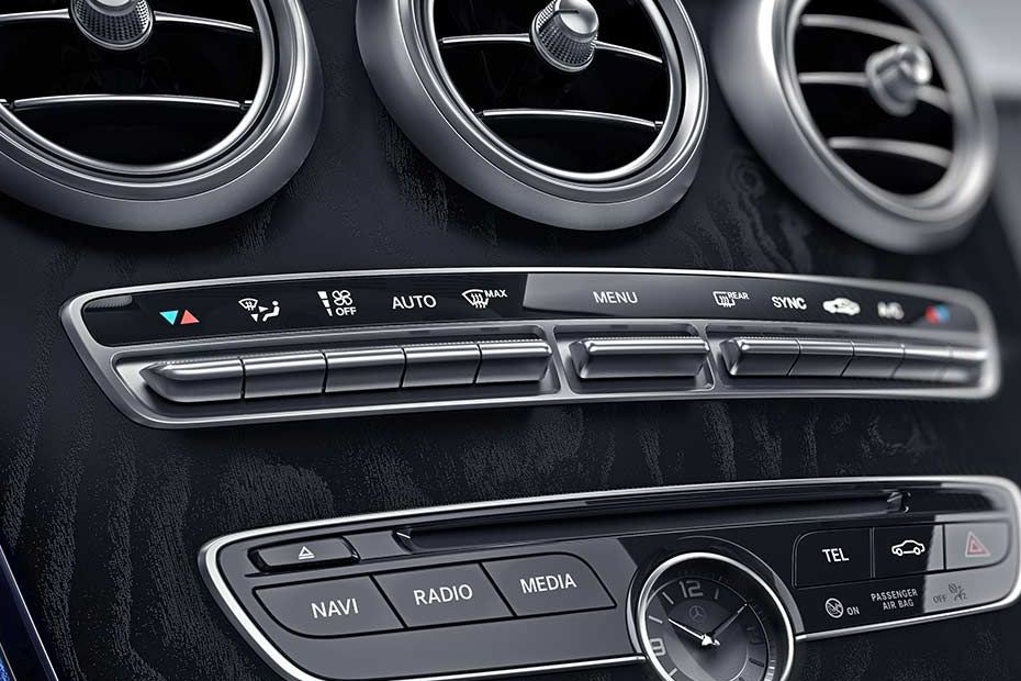 Side AC Controls of Mercedes-Benz C-Class Cabriolet in UAE