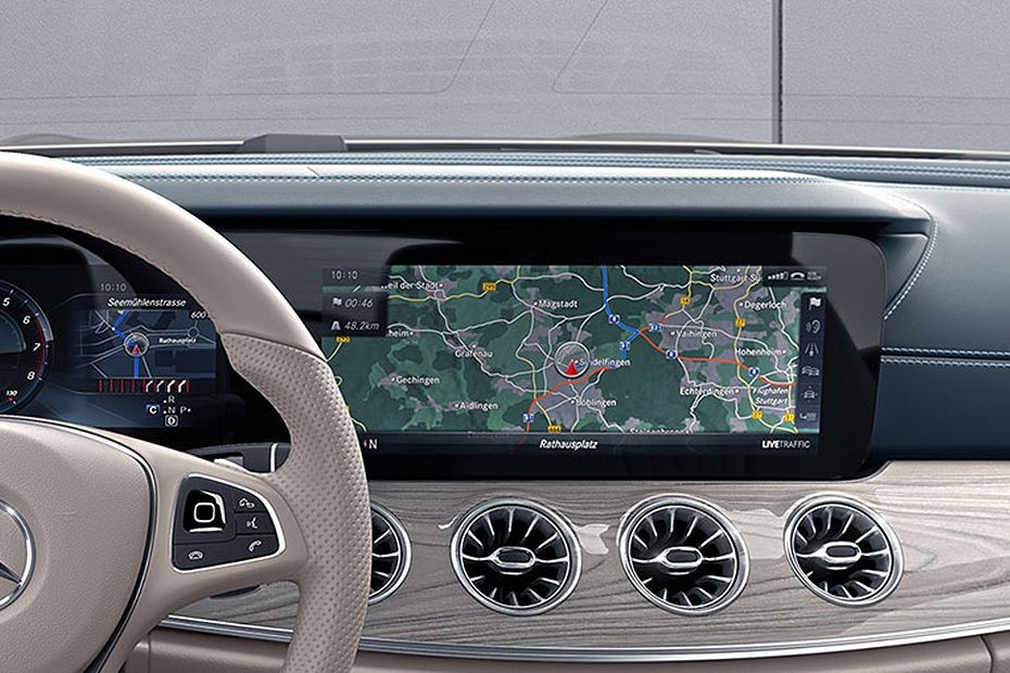 E-Class Cabriolet gps navigator in UAE