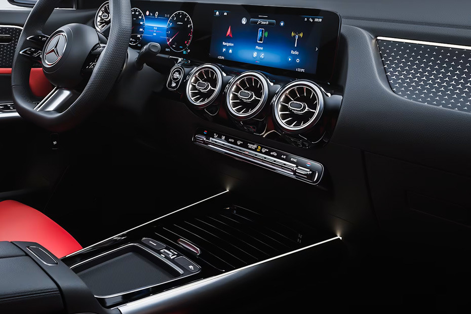 GLA-Class Center Console in UAE