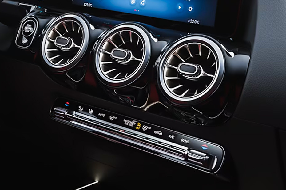 Front AC Controls of Mercedes-Benz GLA-Class in UAE