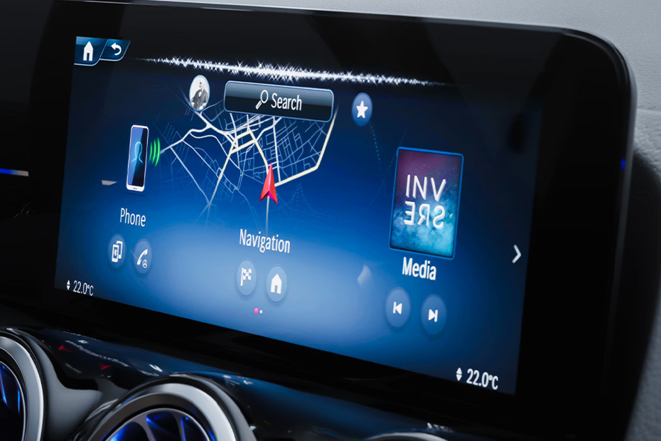 GLA-Class gps navigator in UAE