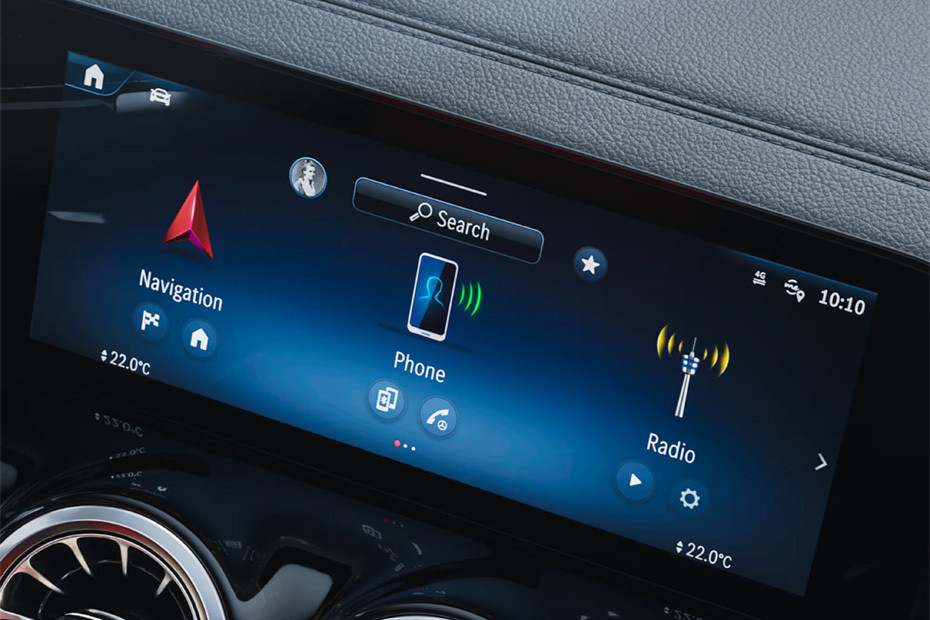 Stereo View of GLA-Class in UAE