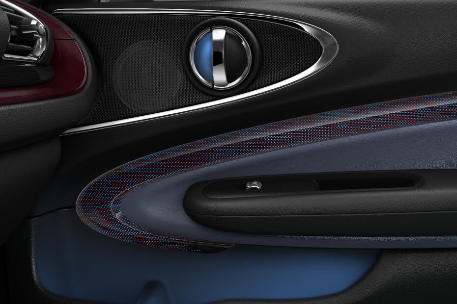 door handle interior of Mini Clubman in UAE