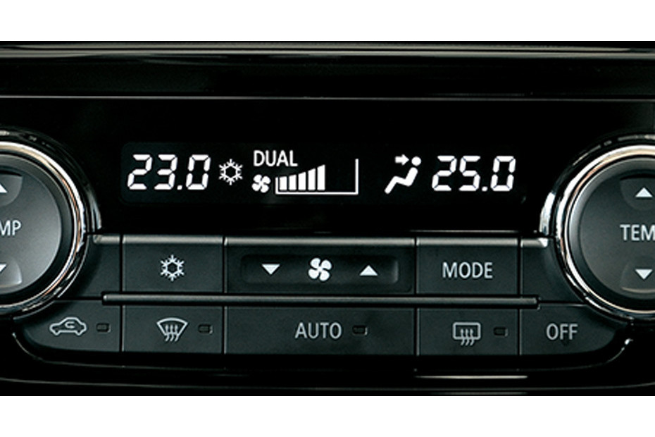 Stereo View of Montero Sport