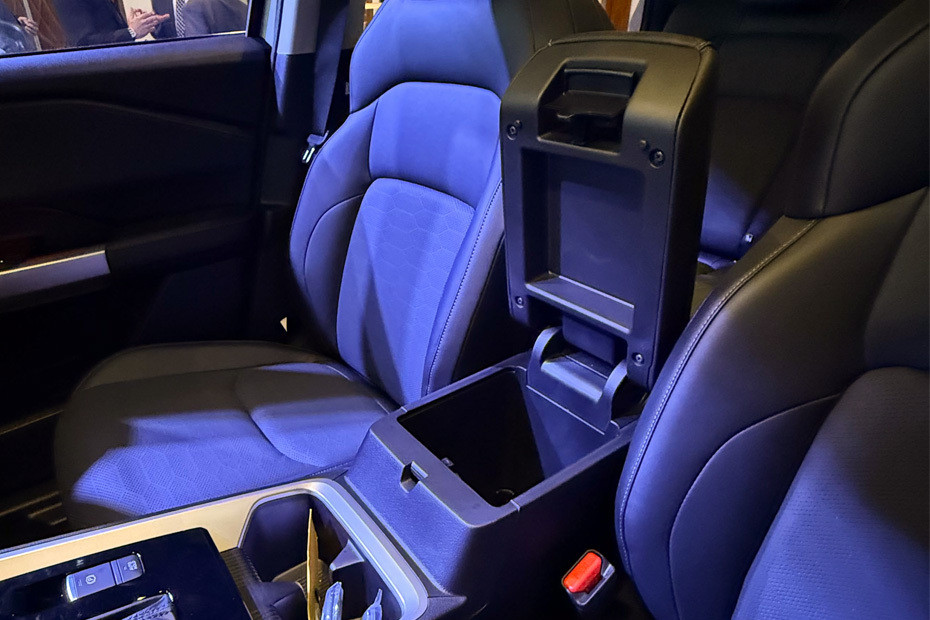 Destinator Front Center Divider in UAE