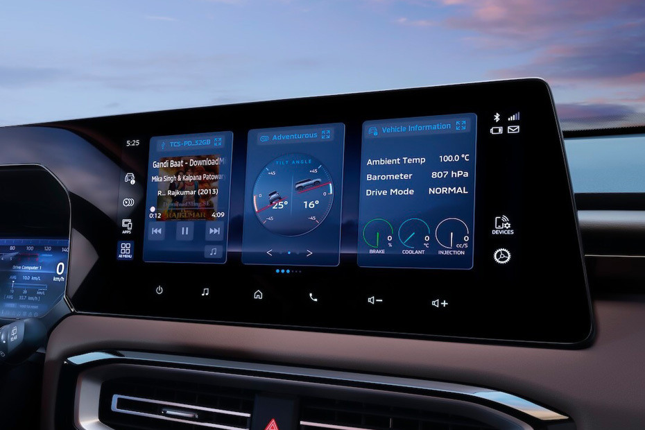 Stereo View of Destinator in UAE
