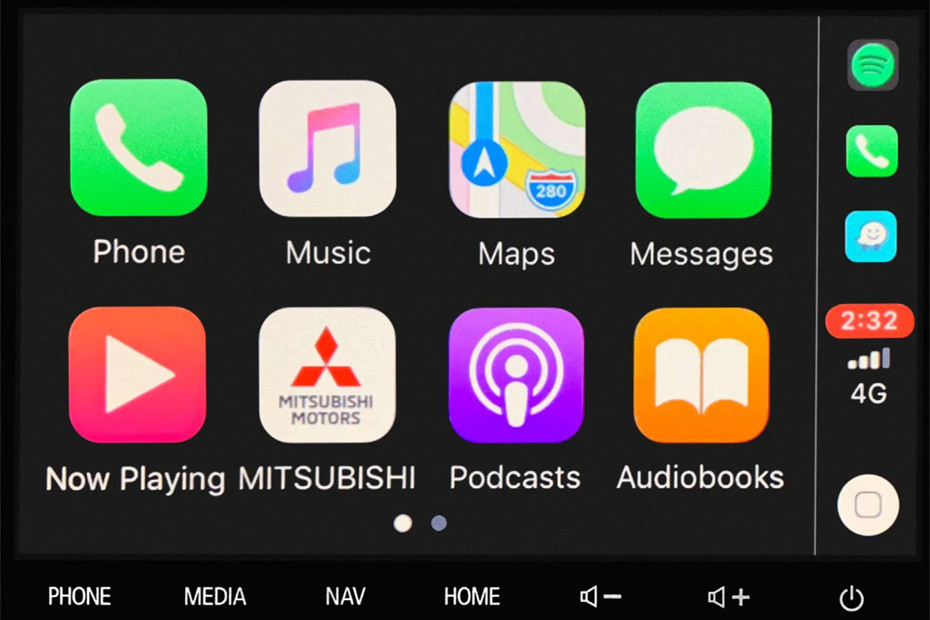 Stereo View of Pajero Sport in UAE