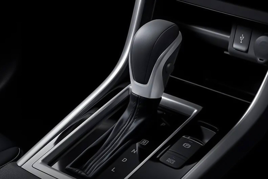 Mitsubishi Xpander Cross Gear Shifter in UAE