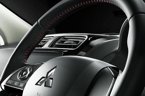 Mitsubishi Attrage Multi Function Steering