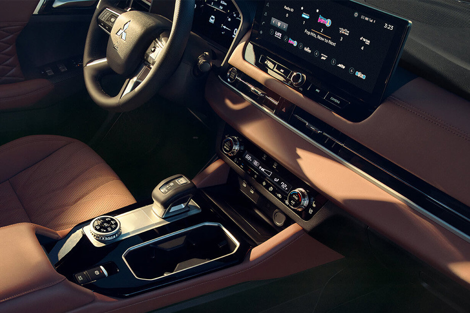 Outlander Center Console in UAE