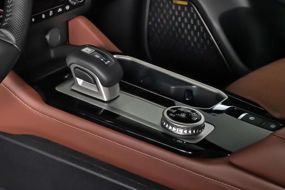 Mitsubishi Outlander Gear Shifter in UAE