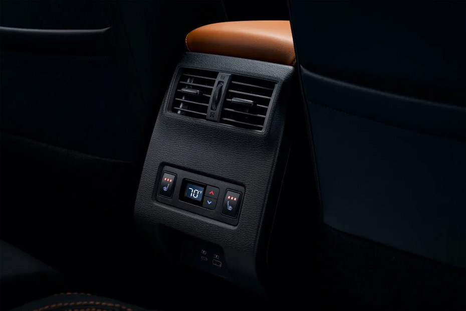 Outlander Rear AC Controls