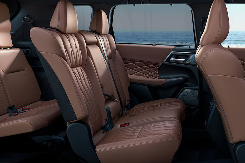 Mitsubishi Outlander Rear Seats in UAE