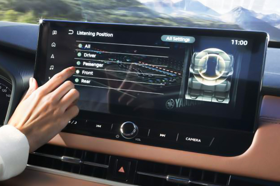 Outlander touch screen in UAE