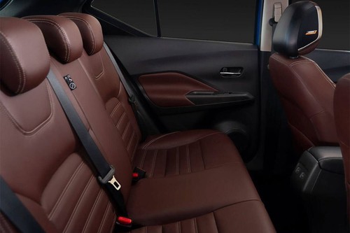 Kicks (2023-2024) Rear Seat Head rest