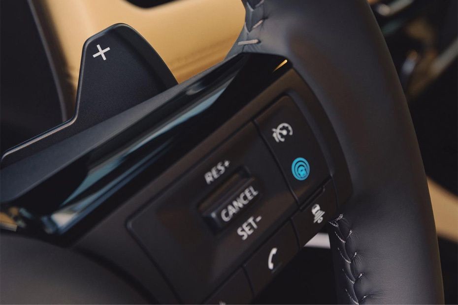 Nissan X-trail Drivers Side In Side Door Controls in UAE