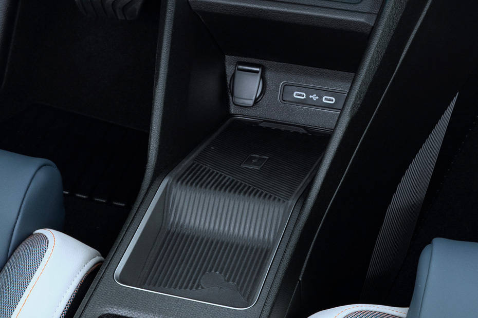 Power Accessories Outlet View of Nissan Micra EV Power Accessories Outlet View of Nissan Micra EV