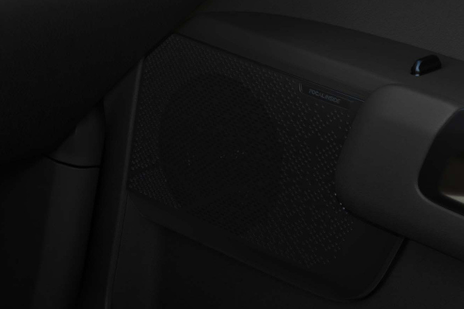 Speakers View of Nissan Frontier Pro in UAE