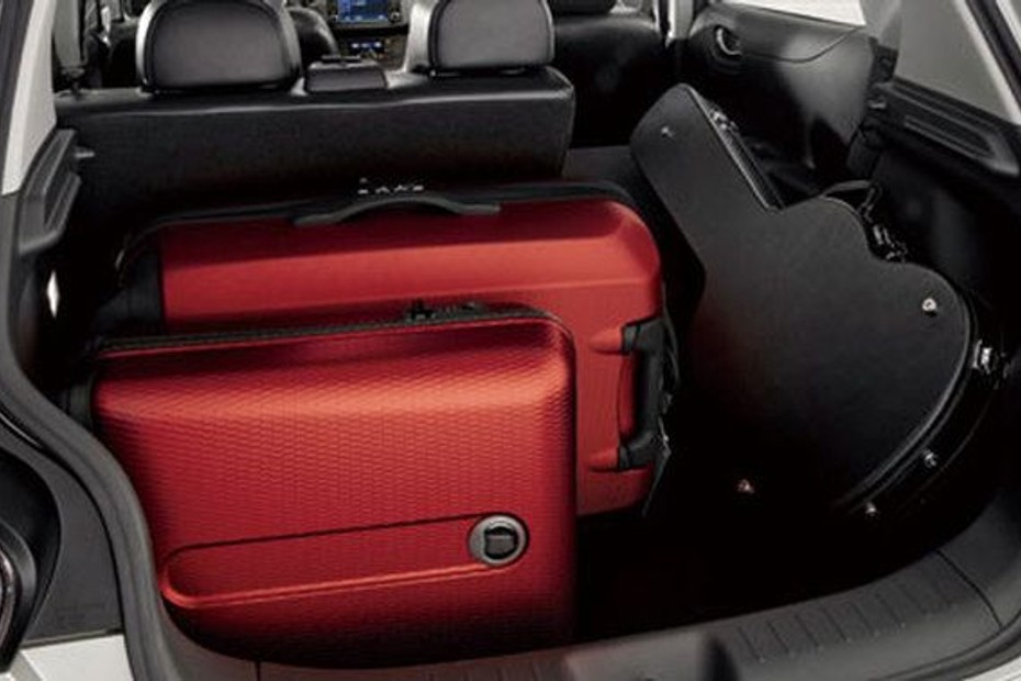 Tiida Trunk Open in UAE