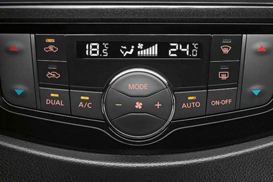 Front AC Controls of Nissan Navara Pickup in UAE