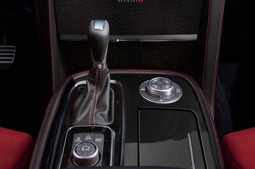 Nissan Patrol Nismo (2023-2024) Gear Shifter