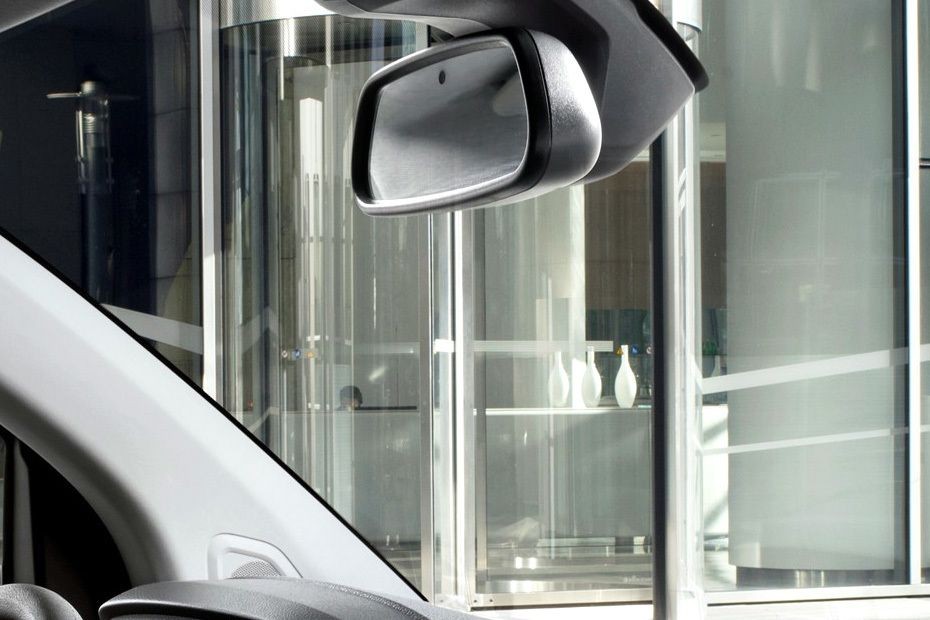 Expert (2018-2022) Courtesy Lamps in UAE