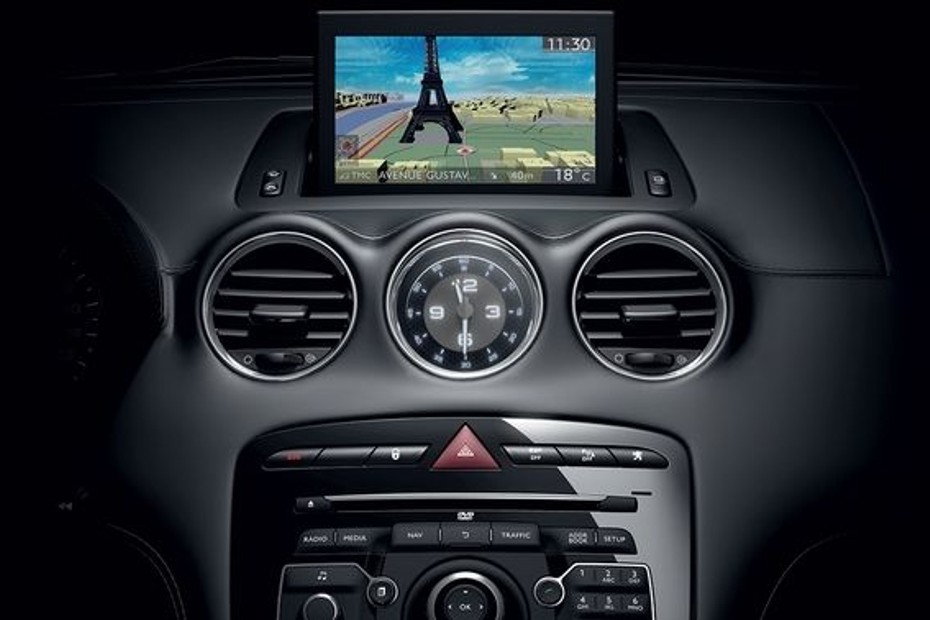 Front AC Controls of Peugeot RCZ in UAE