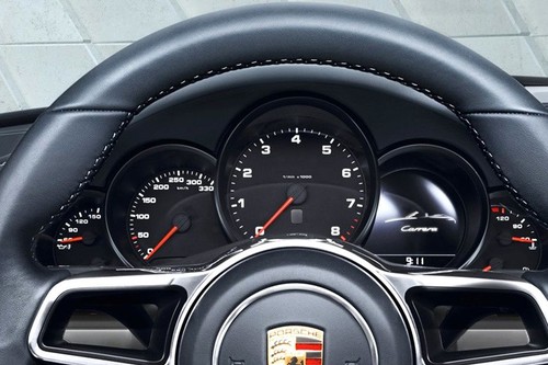 911 (2022-2023) TachoMeter