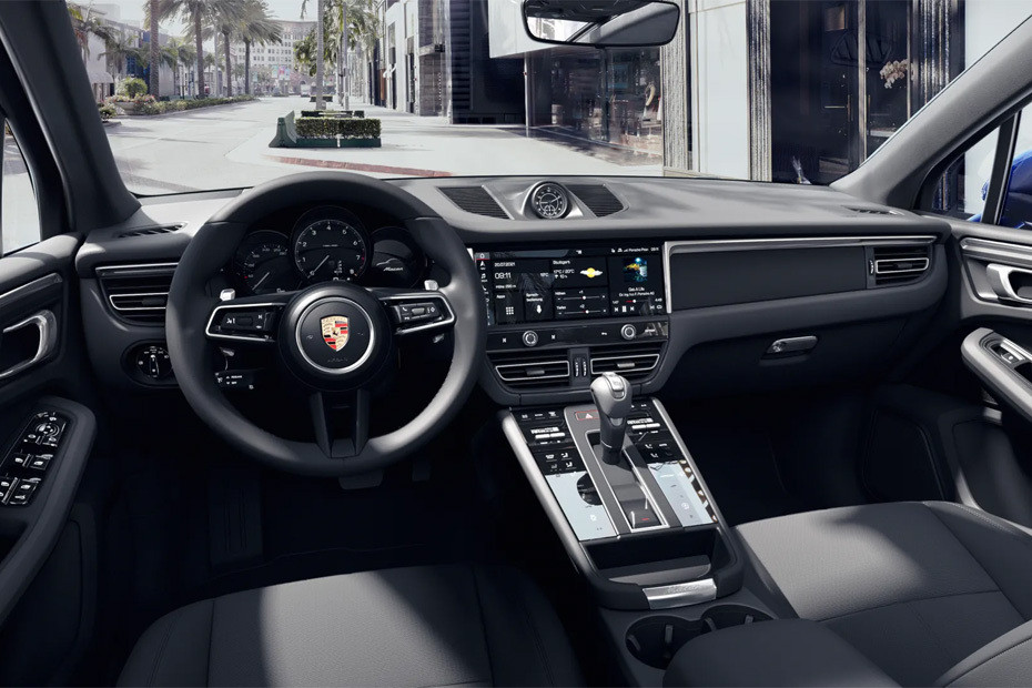 Dashboard View of Macan Dashboard View of Macan