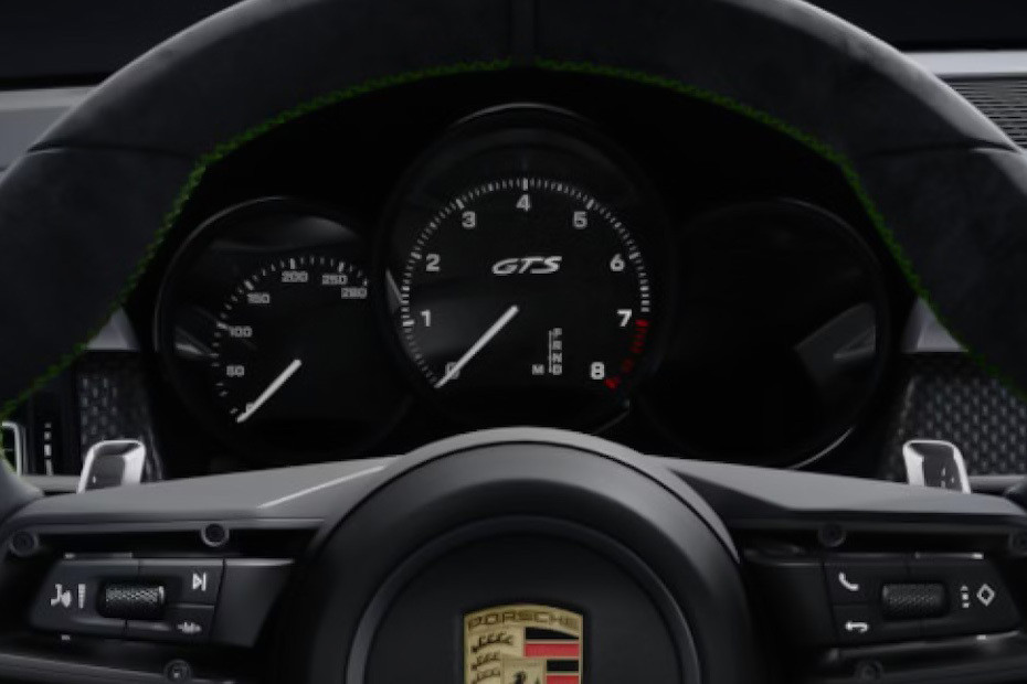 Macan TachoMeter in UAE