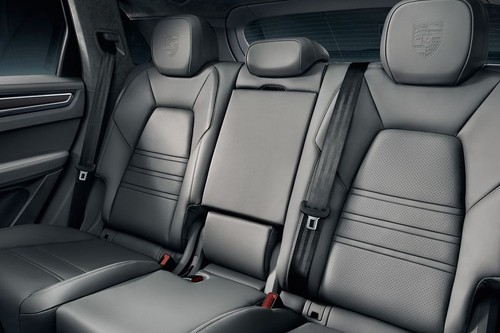 Porsche Cayenne  (2022-2024) Rear Seats