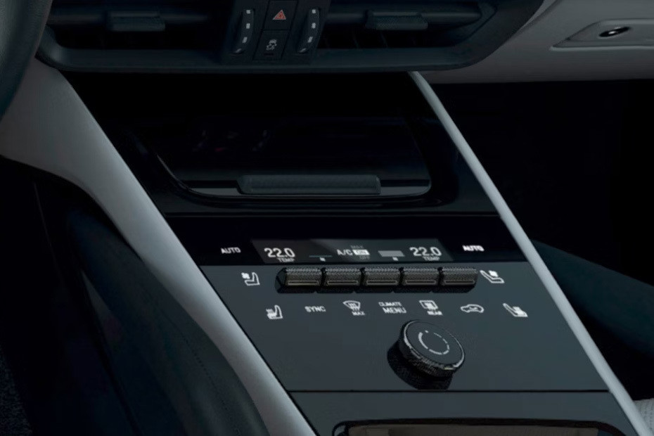 Center Controls of Porsche Cayenne in UAE
