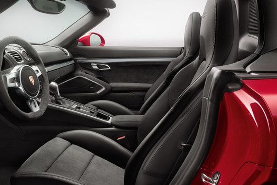 Boxster GTS Front Seats in UAE