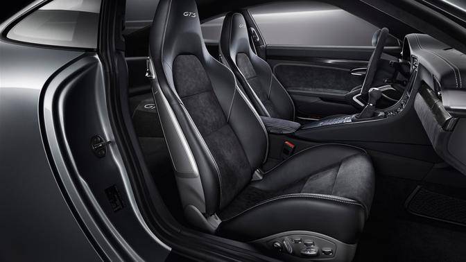 911 Carrera 4 GTS Cabriolet Passenger Seat 911 Carrera 4 GTS Cabriolet Passenger Seat