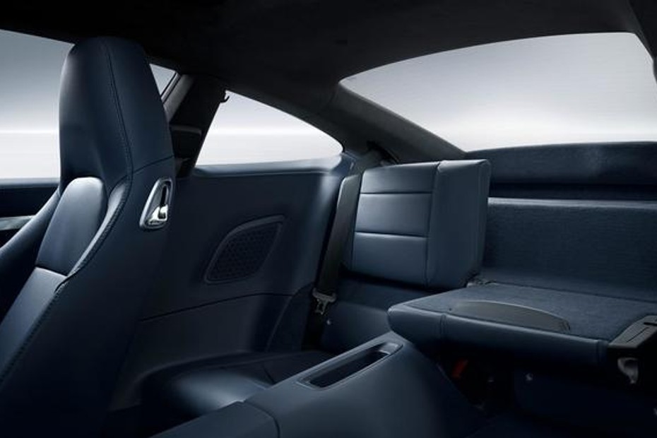 Folding Seats of Porsche 911 Turbo S in UAE