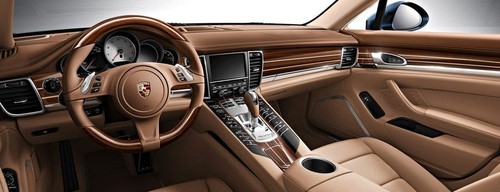 Dashboard View of Panamera 4S Executive