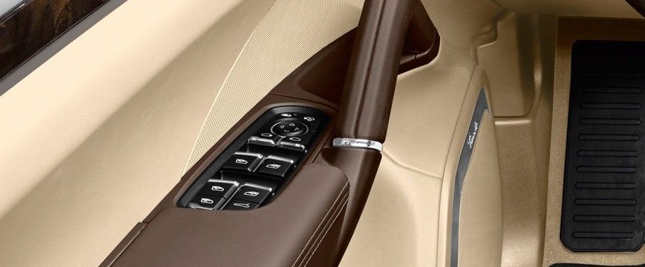 Porsche Cayenne S Drivers Side In Side Door Controls