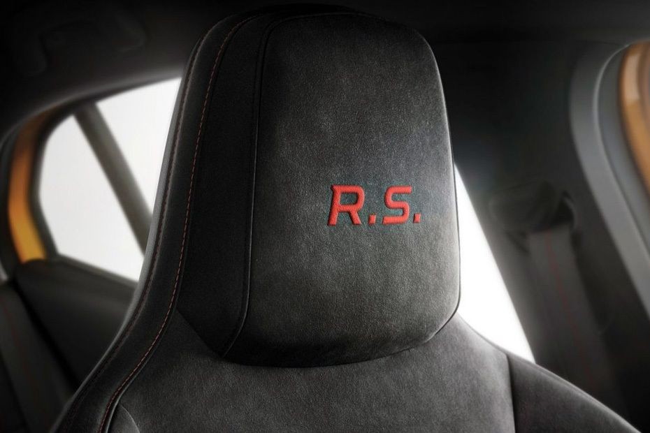 Megane RS Front Seat Headrest in UAE