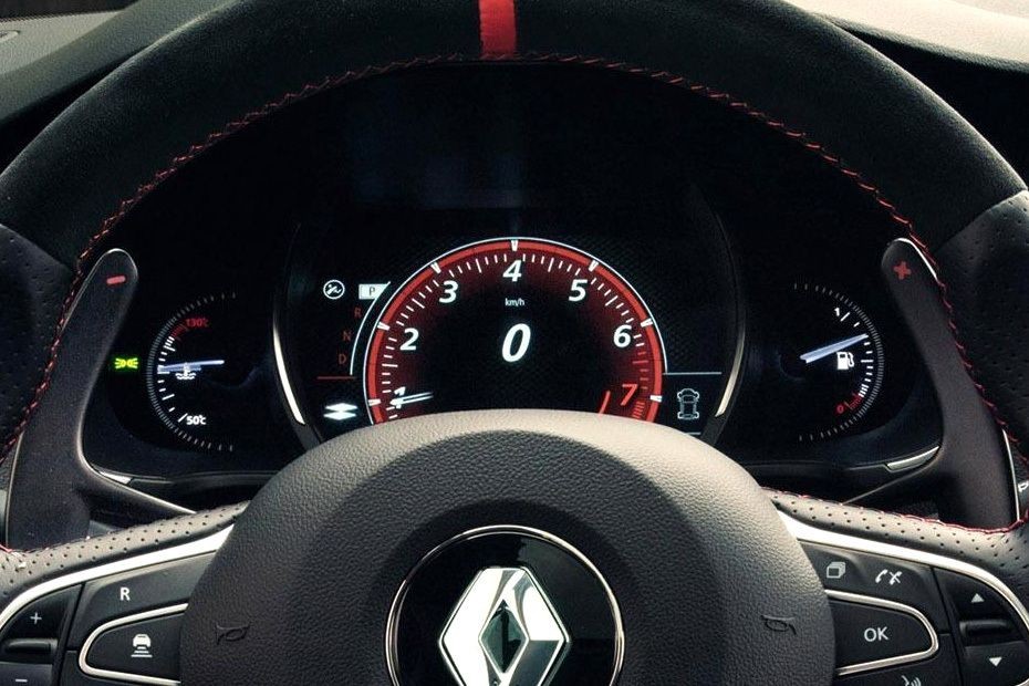 Megane RS TachoMeter in UAE
