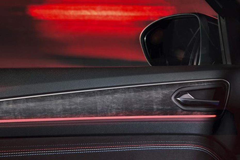 door handle interior of Renault Arkana in UAE