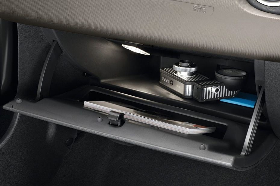 Renault Duster (2012-2021) Glove Box Open in UAE