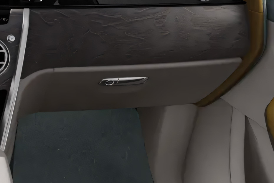 Rolls Royce Cullinan Glove Box in UAE