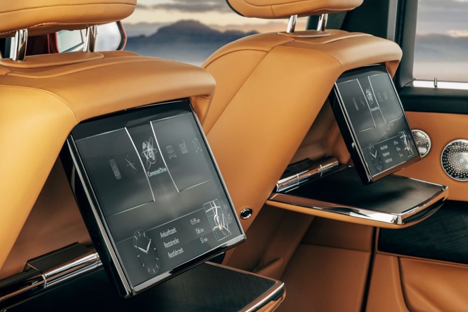 Discontinued Rolls Royce Cullinan Features & Specs