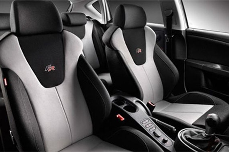 LEON 5DR Passenger Seat in UAE