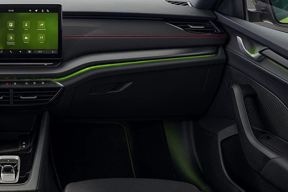 Skoda Octavia RS Glove Box in UAE