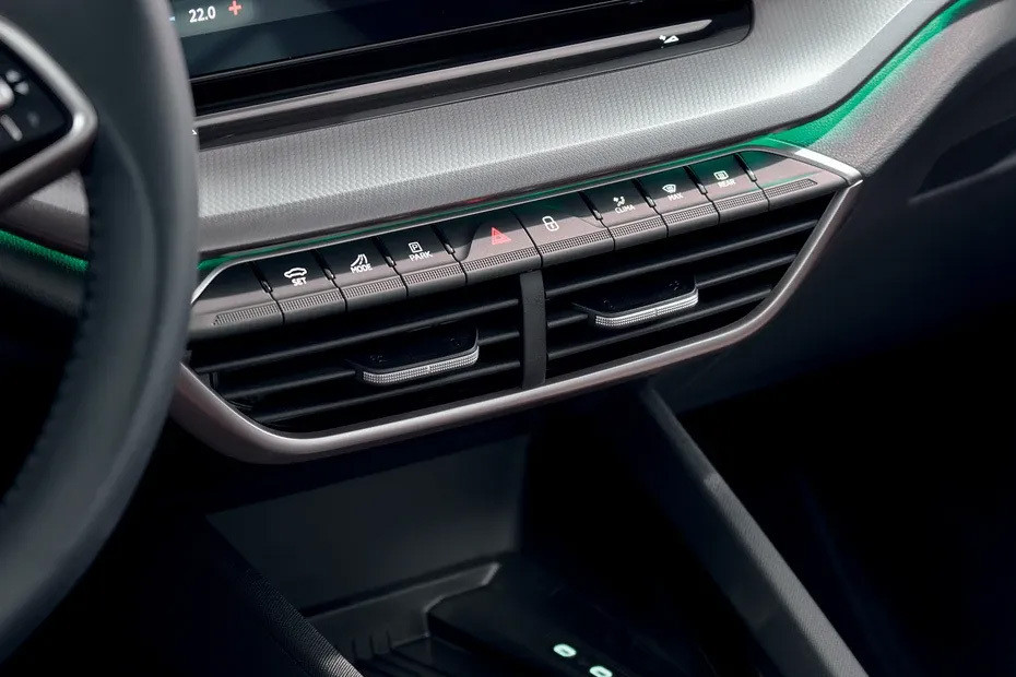 Front AC Controls of Skoda Octavia in UAE